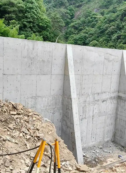承德隆化县重力式挡土墙